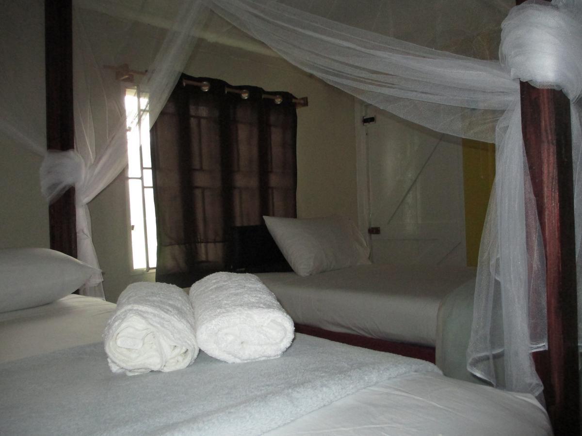 Kingsworth Bed And Breakfast Kingston Esterno foto