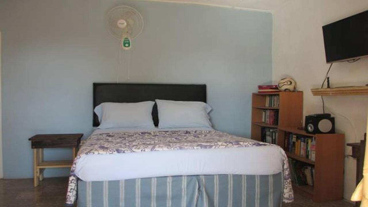 Kingsworth Bed And Breakfast Kingston Esterno foto
