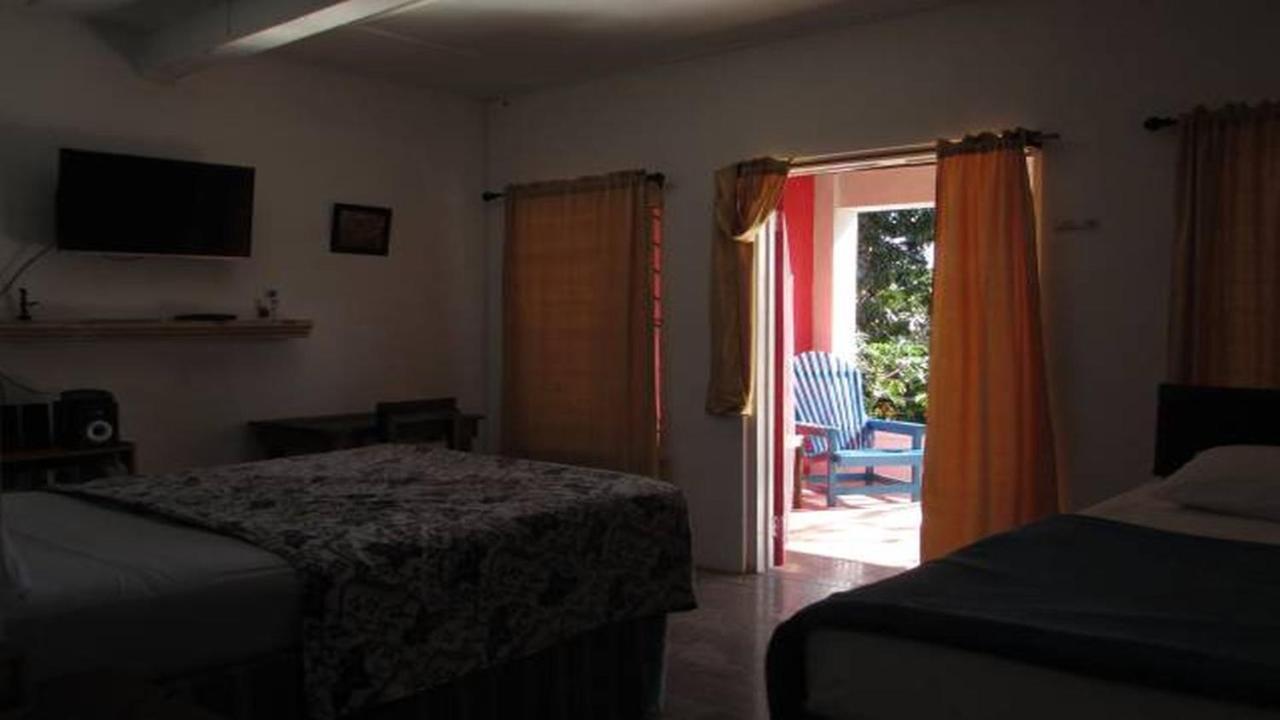 Kingsworth Bed And Breakfast Kingston Esterno foto