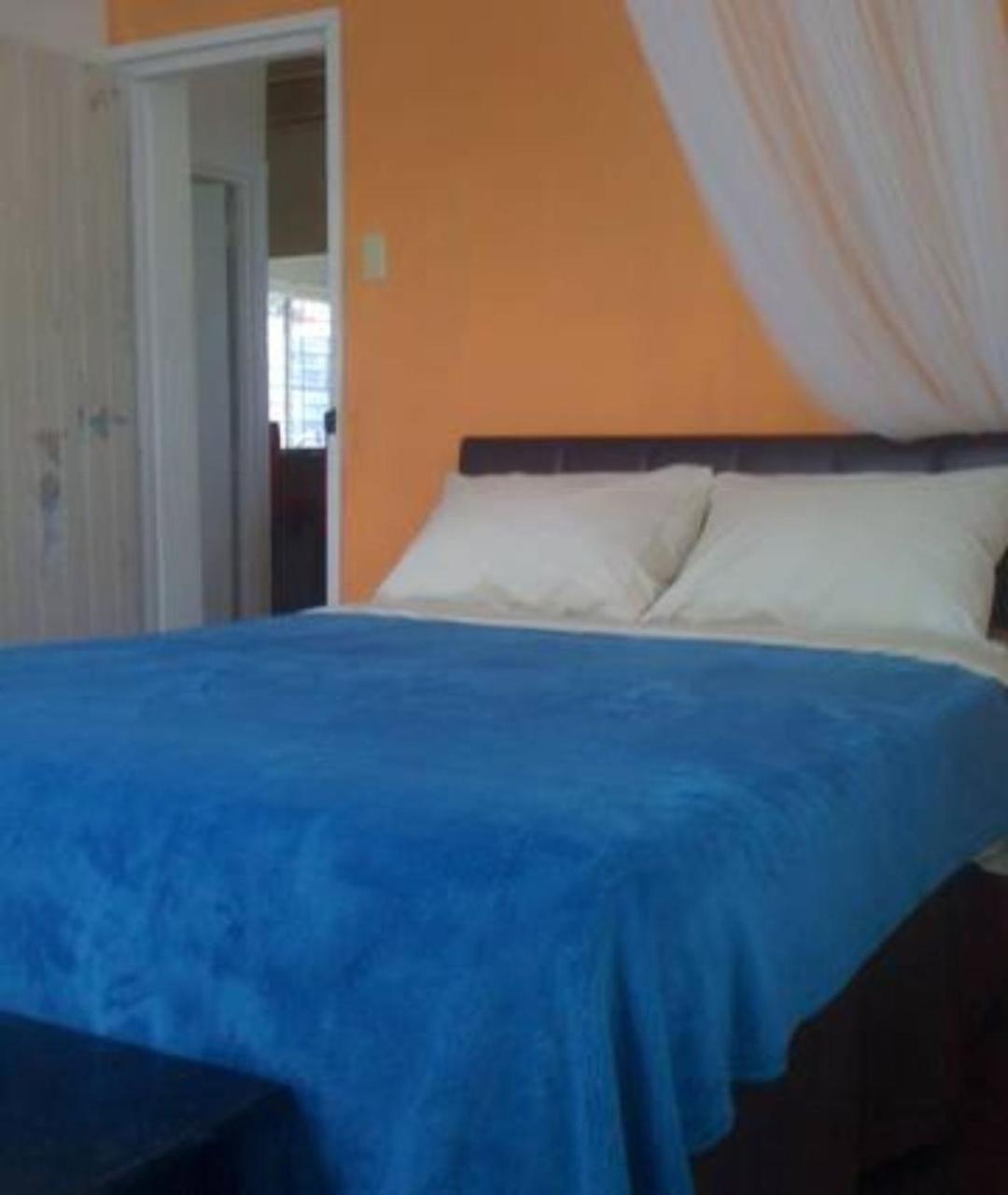 Kingsworth Bed And Breakfast Kingston Esterno foto