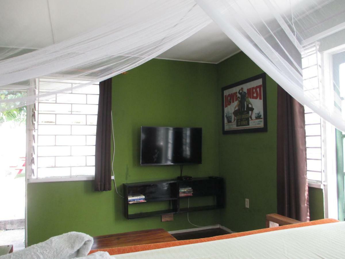 Kingsworth Bed And Breakfast Kingston Esterno foto