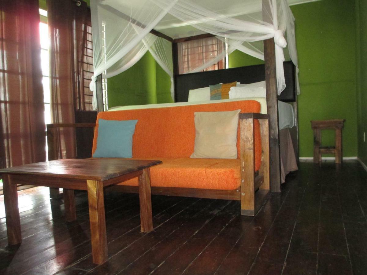 Kingsworth Bed And Breakfast Kingston Esterno foto